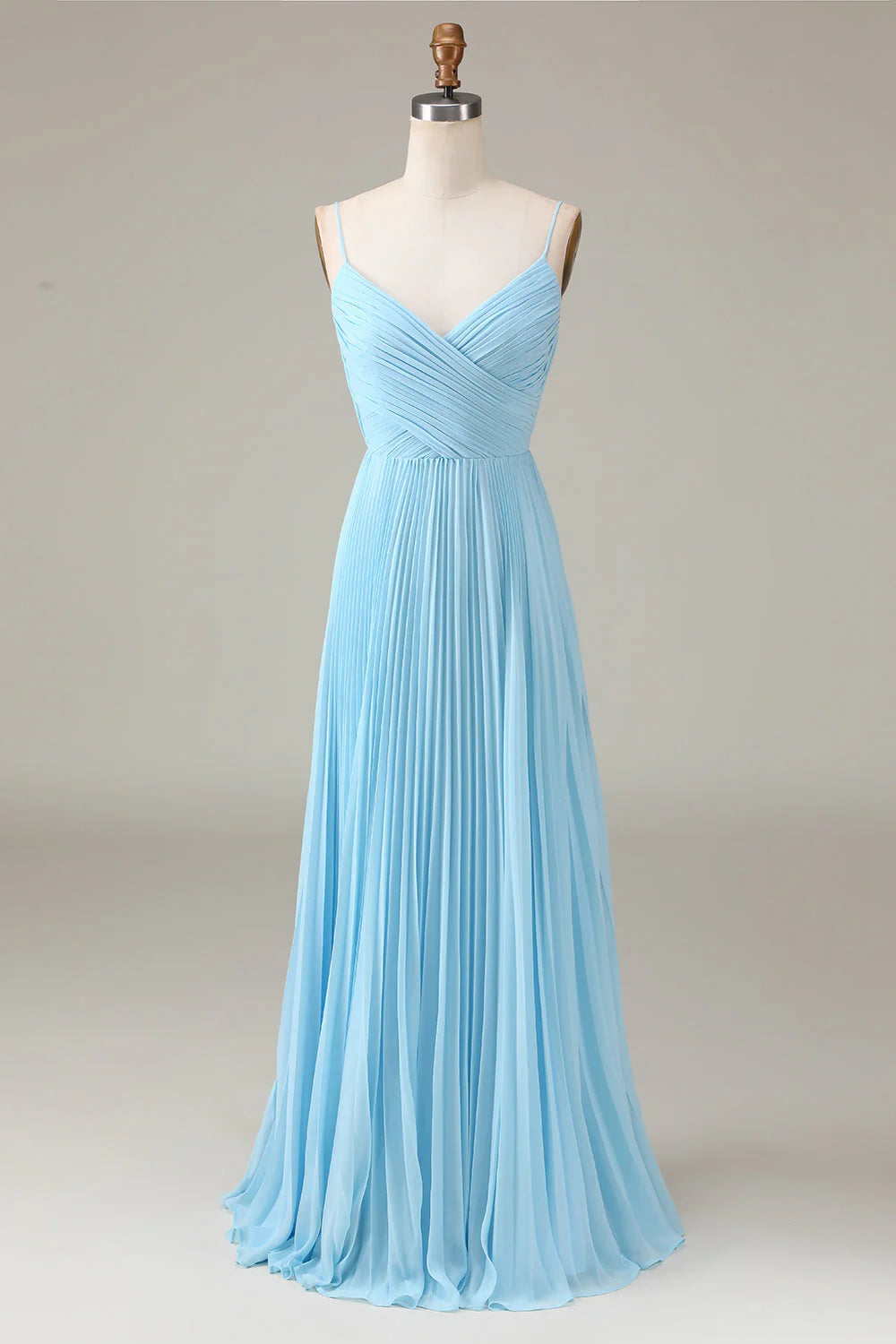 Vestido de dama de honor de gasa plisada con escote en V y tirantes finos